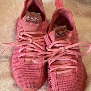 STEVE MADDEN PINK MAXIMA